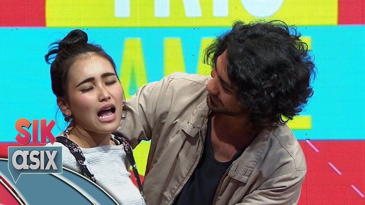Meleleh! Ayu Ting Ting Ga Kuat Ditatap Matanya Sama Reza Rahardian - Sik Asix (2/2)