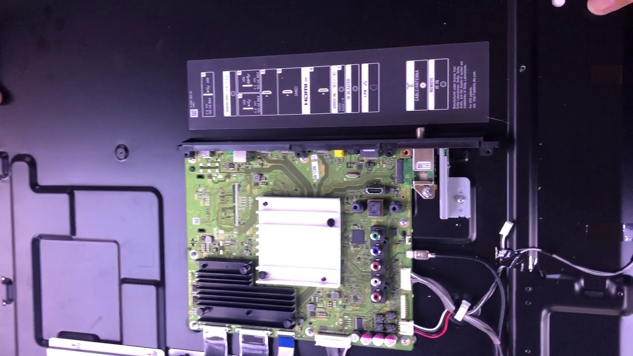 SONY XBR-65X900F 4 Red  Flashing Light