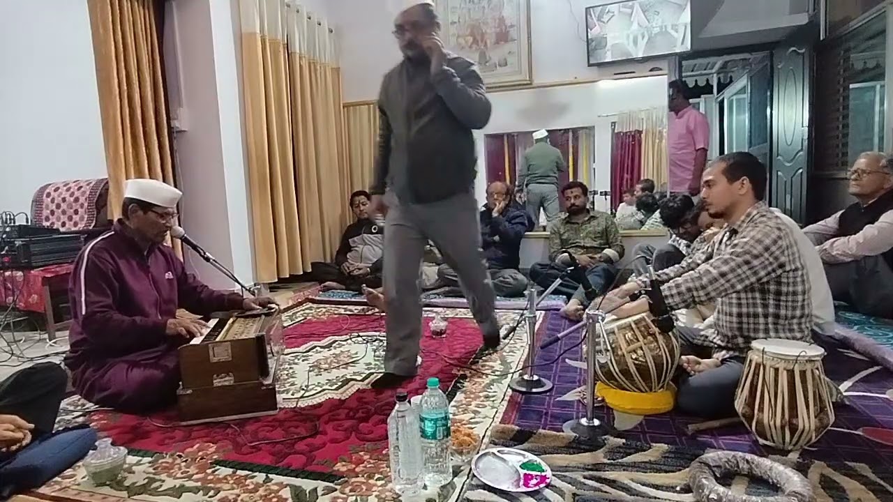 कुमाऊनी बैठकी होली। गायन श्री रणजीत सिंह राणा जी और तबले पर संगत श्री लोकेश जोशी जी 🎼🎵🎶🎹🎤