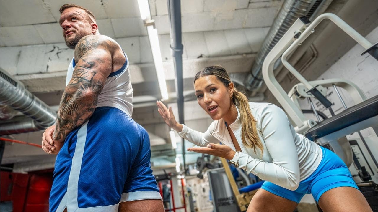 Full Booty Workout mit gnadenloser Trainerin! (War ne richtig dumme Idee)