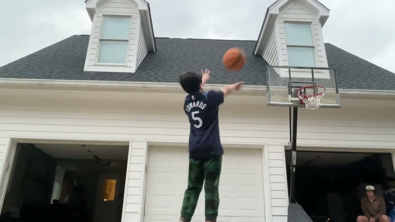 Shooting basketball 🏀 