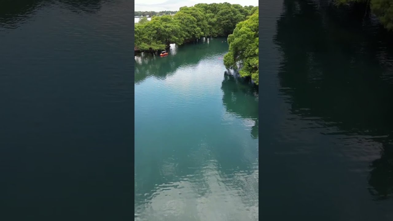 Lago de Camecuaro Michoacan sobre el aire - DJI