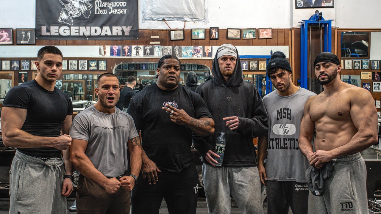 INTERNET TROLL TRAINS AT MOST DANGEROUS GYM IN AMERICA