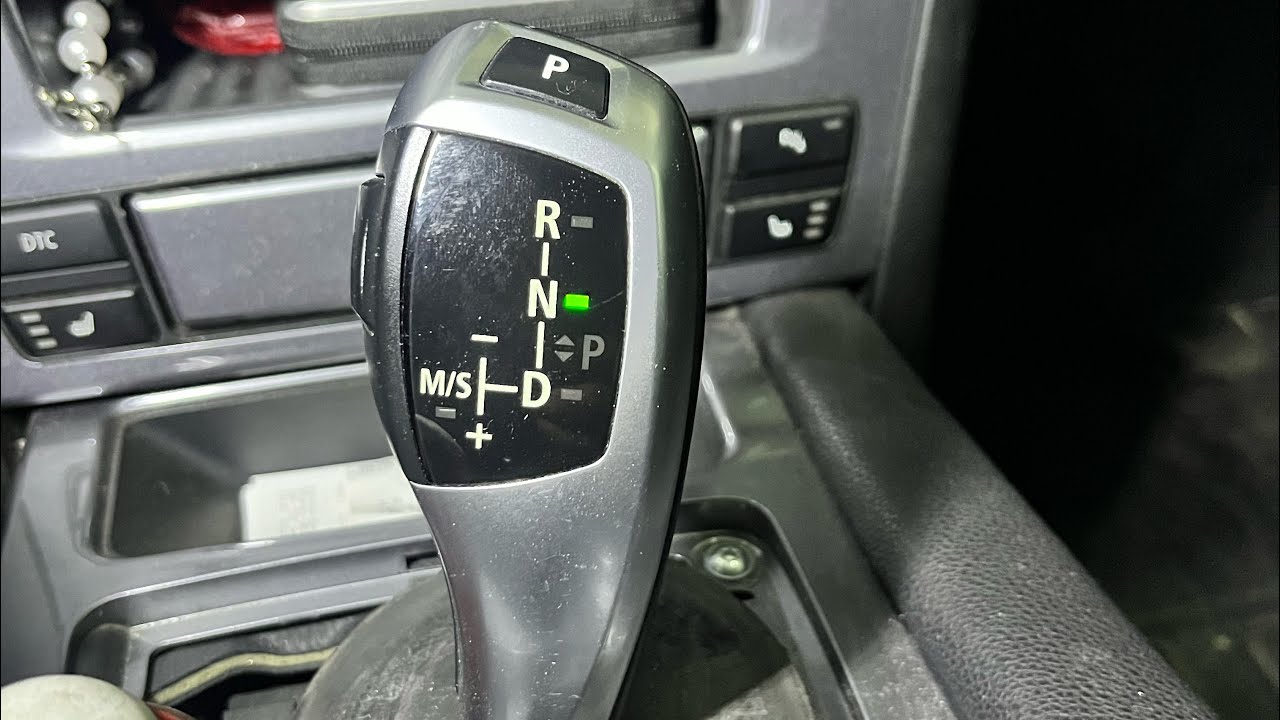 Jak wrzucić neutral  awaryjnie bez prądu BMW e60 e61 how to put emergency neutral BMW e60 e61
