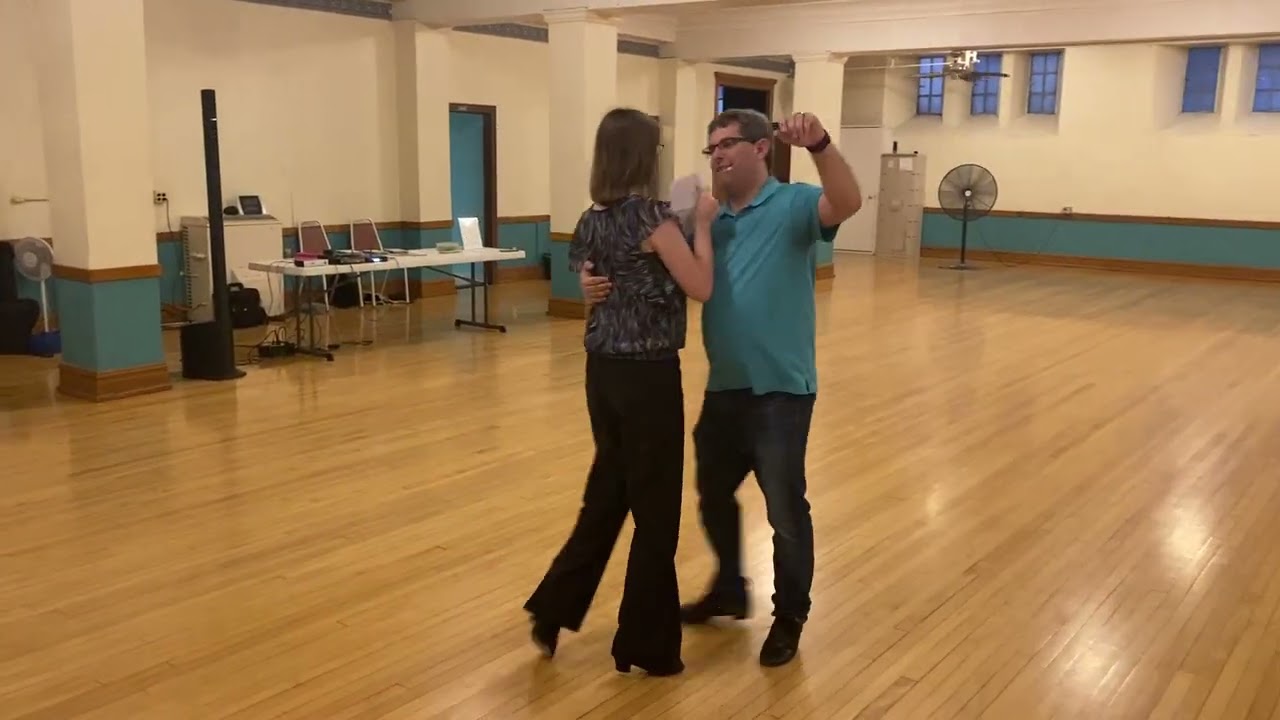 Round Dancing - Foxtrot - Demonstration - Solitude City