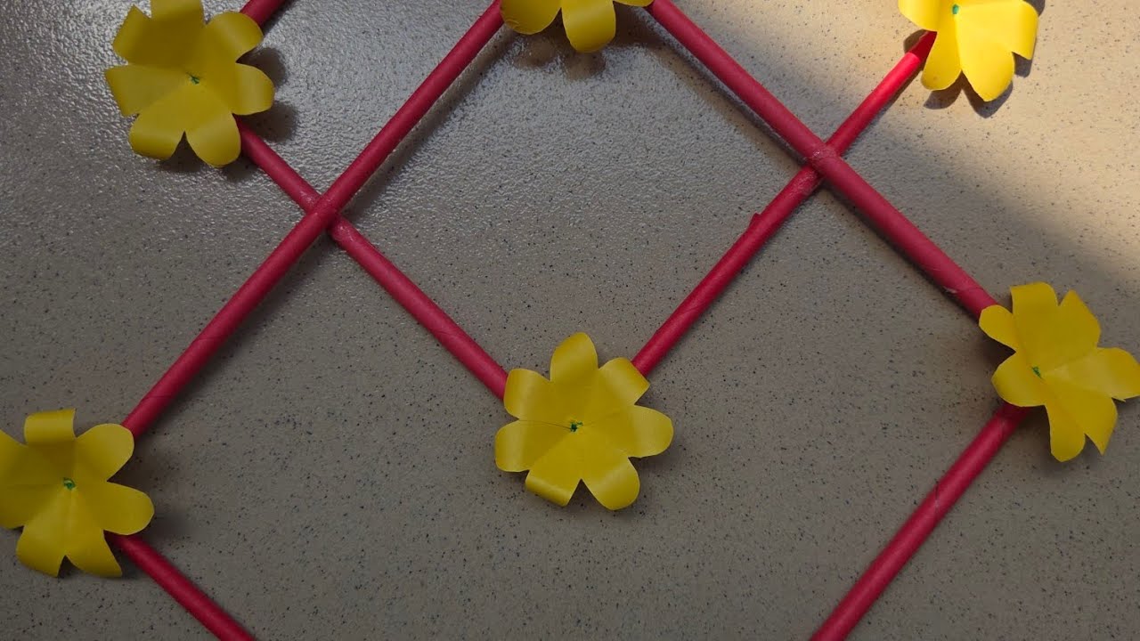 How to make this Beautiful Red and yellow flowered Paper Wallmate | Wall Decoration for Home