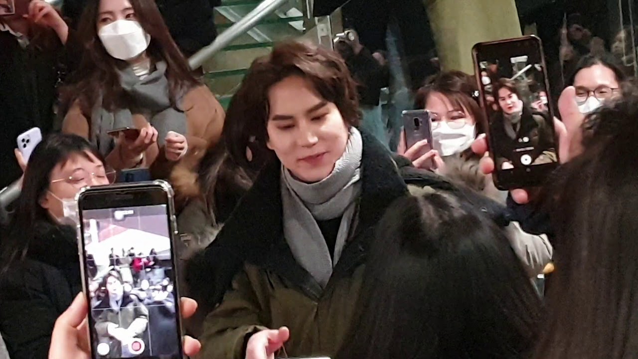 200206 KYUHYUN AFTER 7PM MUSICAL THE MAN WHO LAUGHS