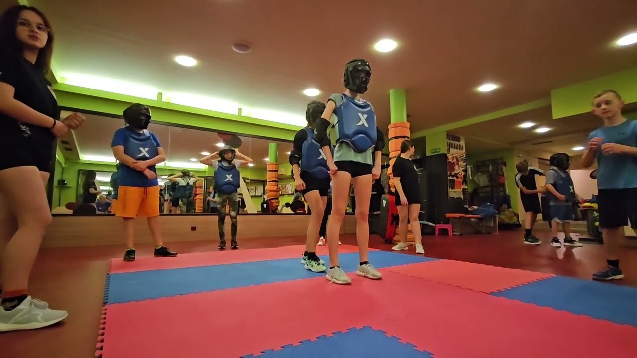 SEBEOBRANA BŘECLAV _cvičné zápasy JUNIORŮ-řízené z techniky [www.sebeobranabreclav.cz]