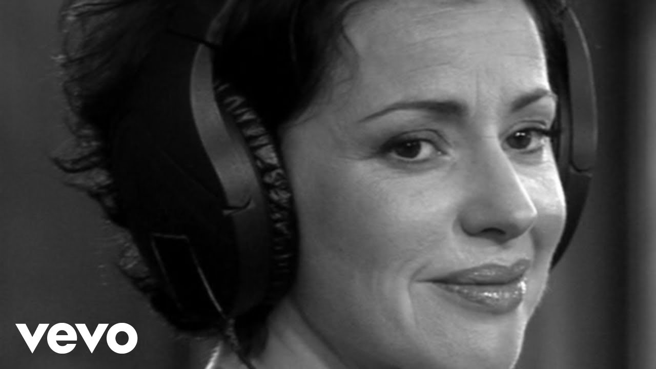Tina Arena - Oh Me Oh My (Official Video)
