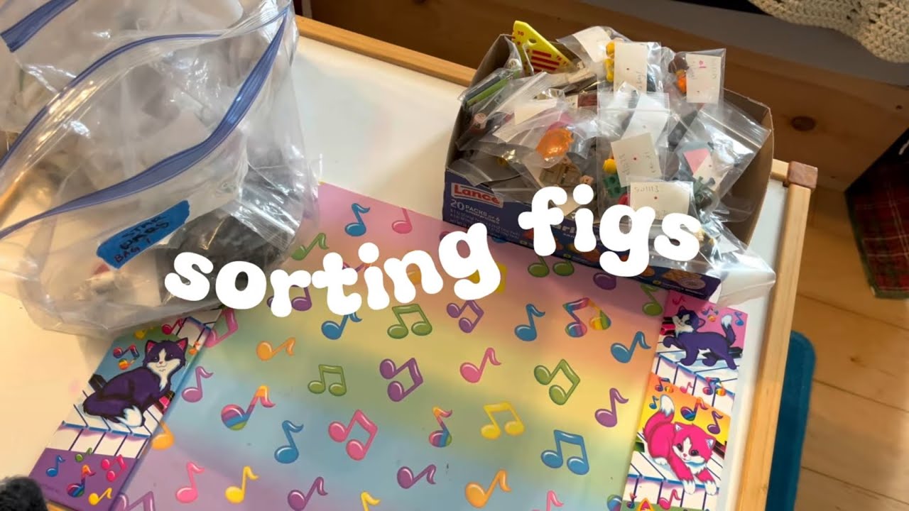 Sorting Process LEGO Minifigures for bricklink I Relaxing No Talking POV