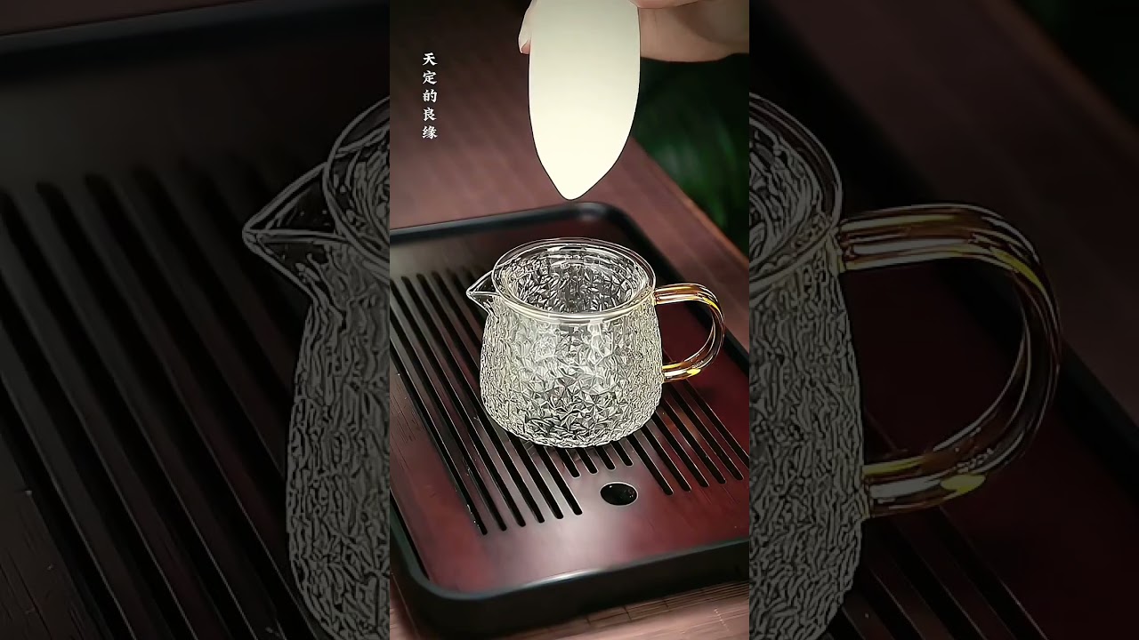 High-temperature resistant borosilicate glass Lingyun teapot, small green tea .##teaware .###kitche#