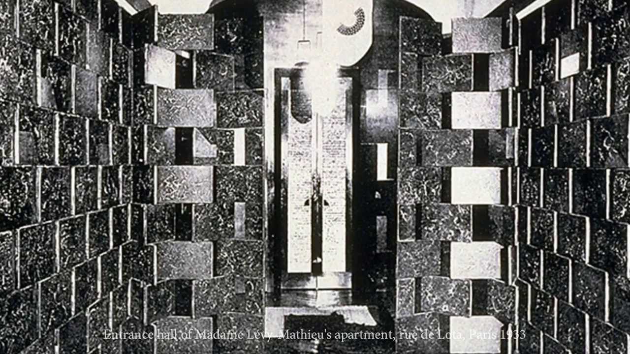 Hand Craftmanship: Lacquer work of the BRICK SCREEN designed by Eileen Gray