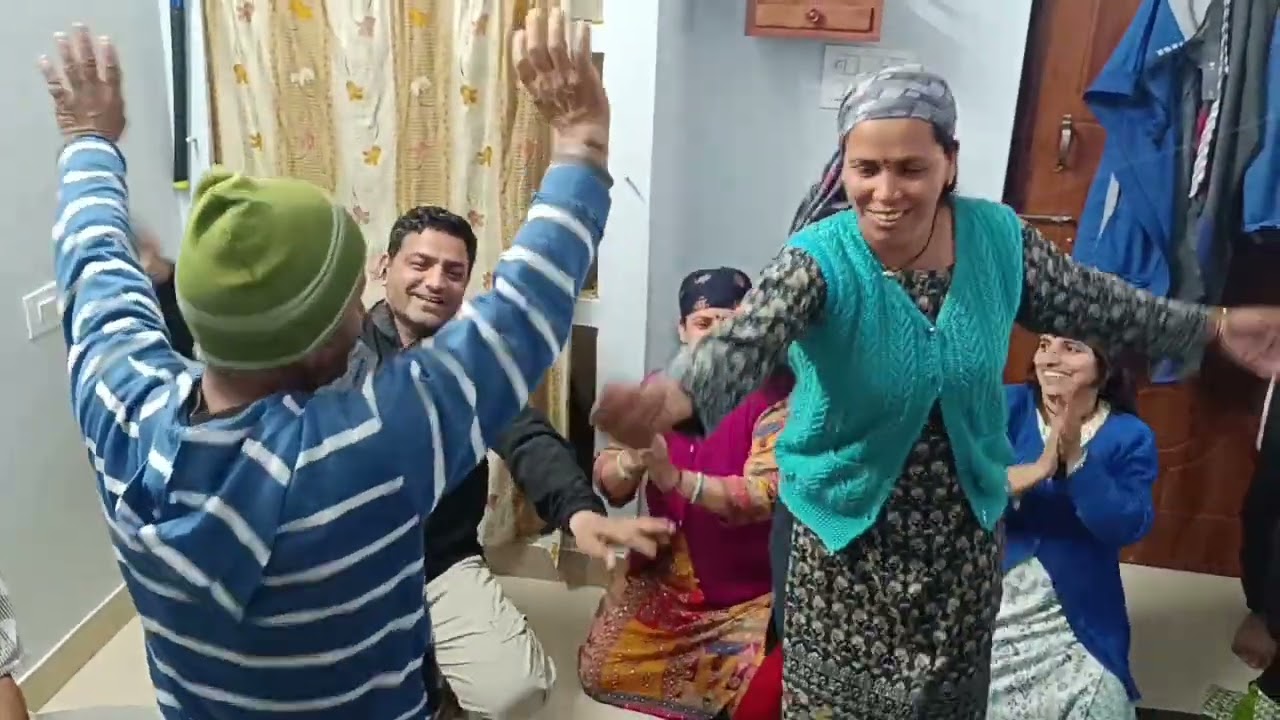 होली का रंग तो उतर गया था पर भांग का नशा तो 2 दिन नहीं उतरा🥰🫣#youtabar #@Niluvlogs9048 #viralvideo👍🙏