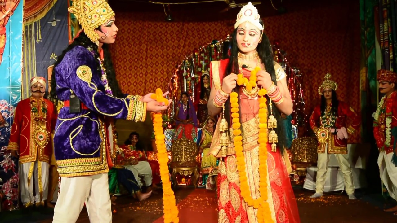 चुन-चुन लाई मैं हार हजारी । chun-chun laai main haar hajari