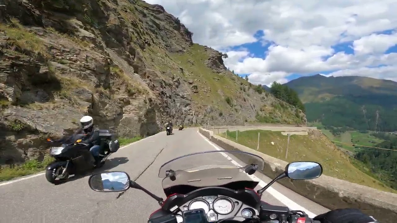 Timmelsjoch Pass (downhill) - Italy - Honda CBF1000
