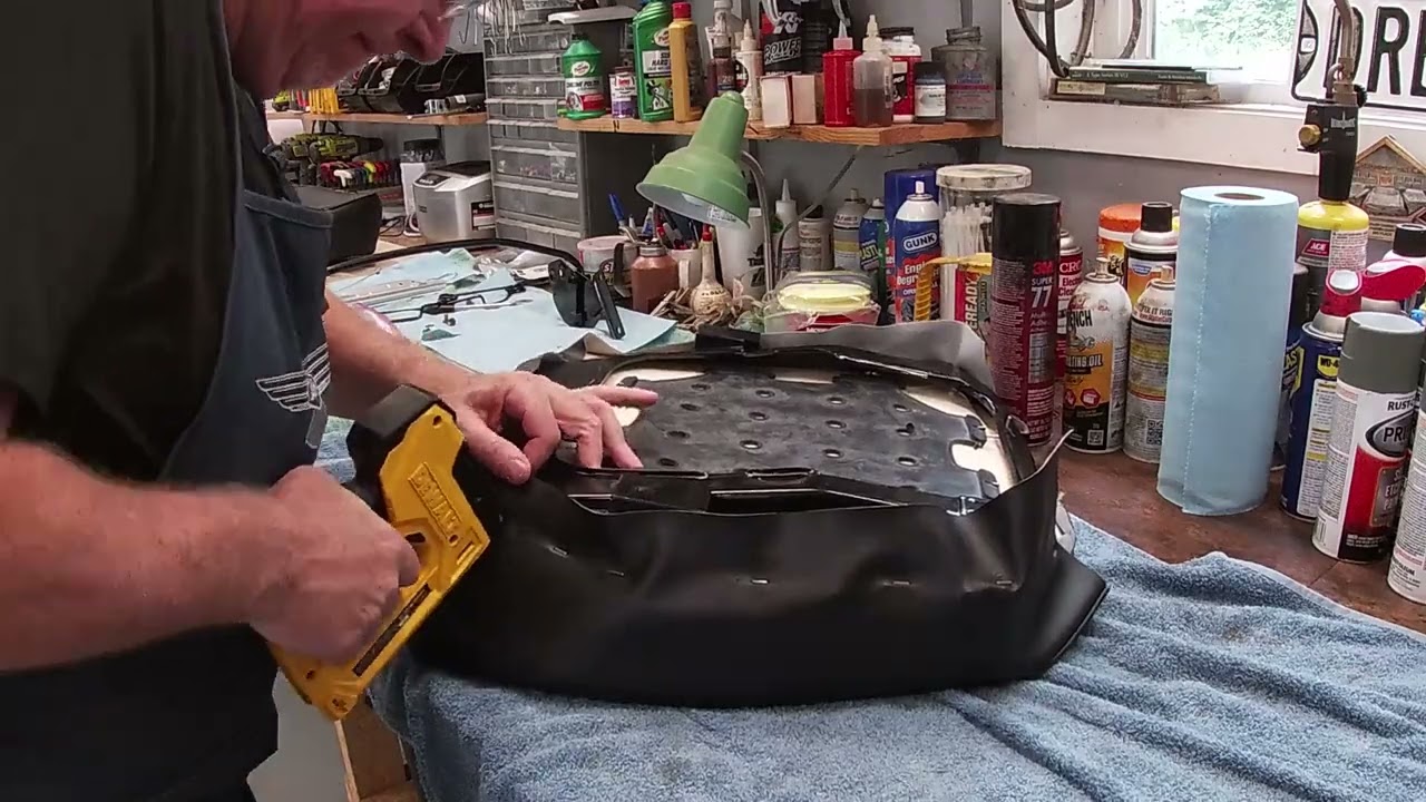 Jaguar E Type Series II Rebuild - 2022-07-17 - Seats Part 2