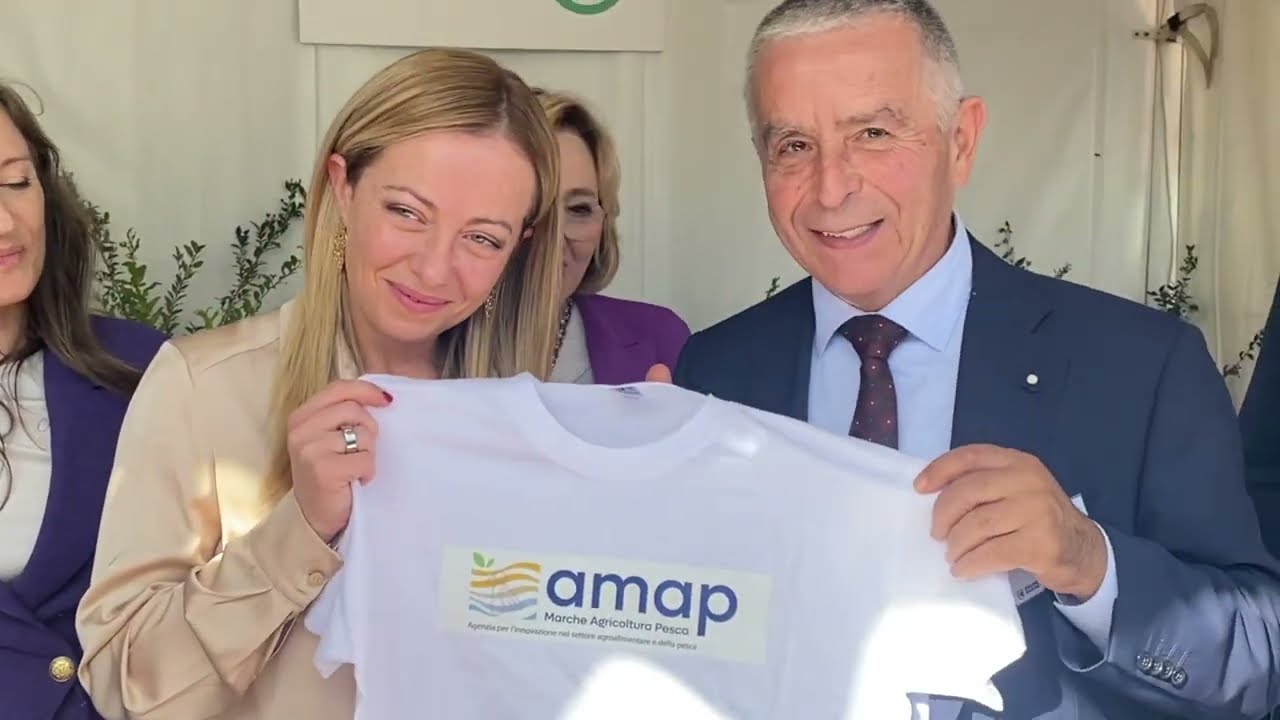 Acqualagna, visita a sorpresa della presidente Meloni allo stand AMAP