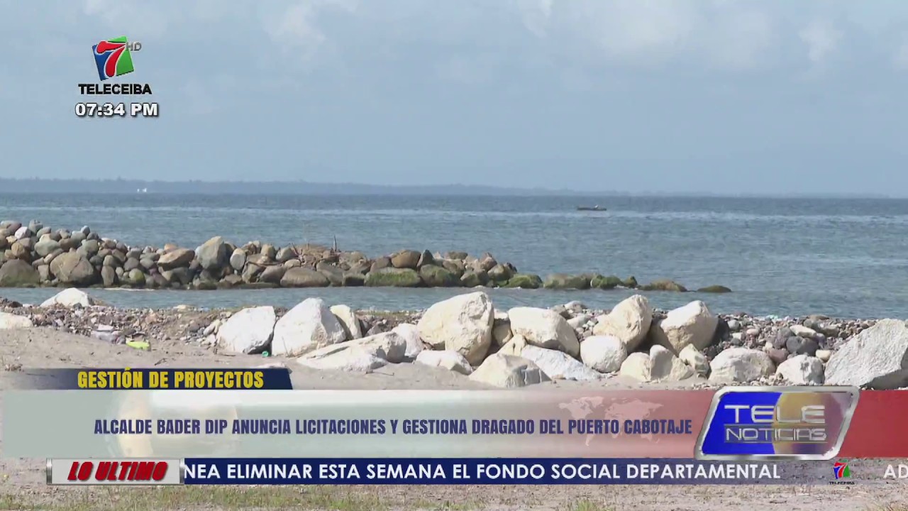 Alcalde Bader Dip anuncia licitaciones y gestiona dragado del Puerto Cabotaje