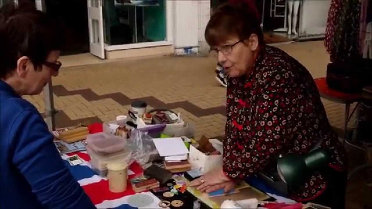 Tuliptoppers craft demonstration.