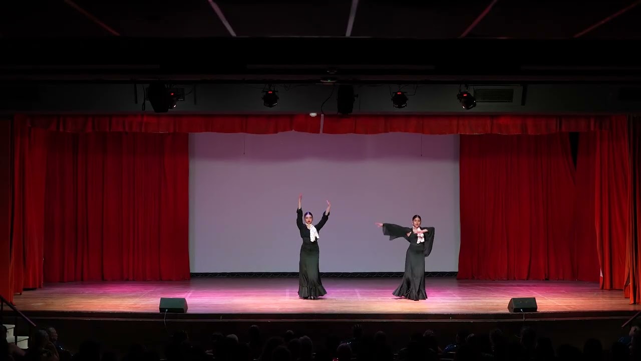 04   IARA Y DELFINA | Muestra de fin de año 2025 RC