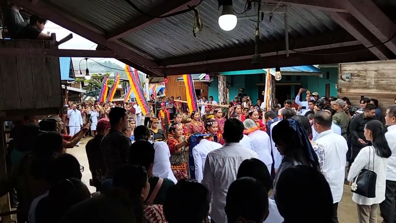 Penyambutan Tamu Pembicara Dalam Rangka Peresmian dan Penthabisan Gedung Baru Gereja BK Korps Peana.