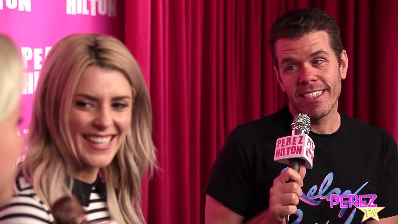 Grace Helbig & Hannah Hart Talk To Perez Hilton About Youtube Fame And More!