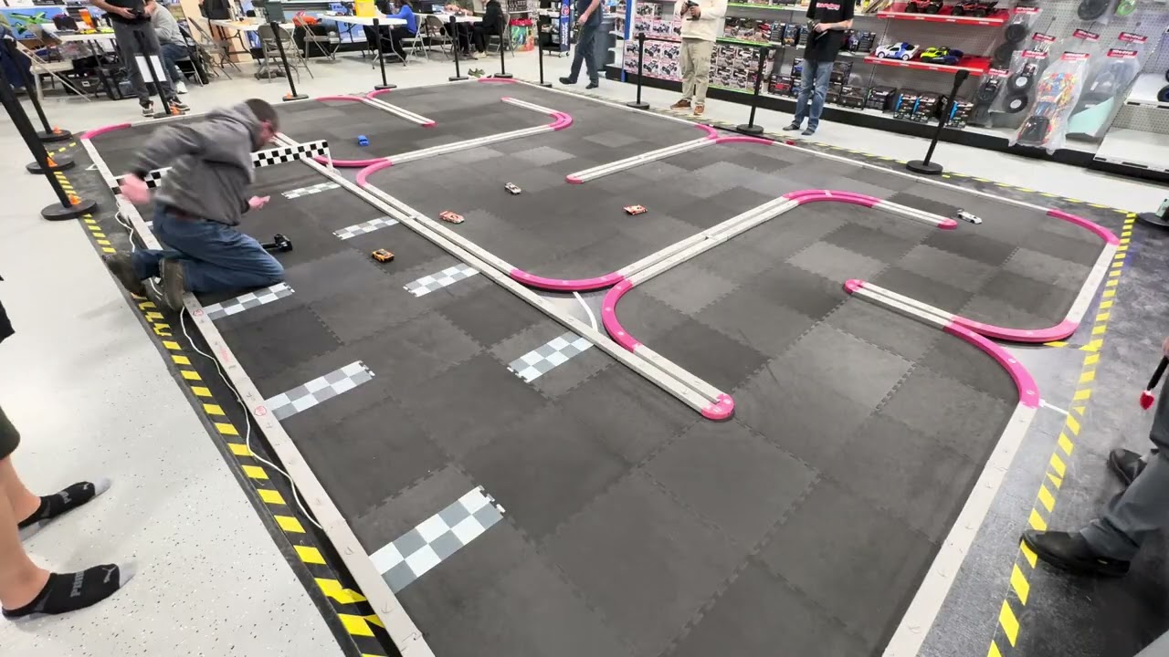 Valentines Day mini-Z races 