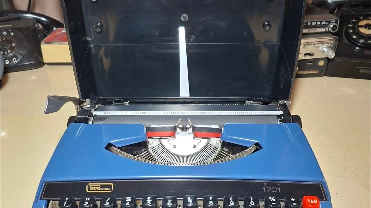 Maquina de escribir portátil PRINTAFORM mod. 1701