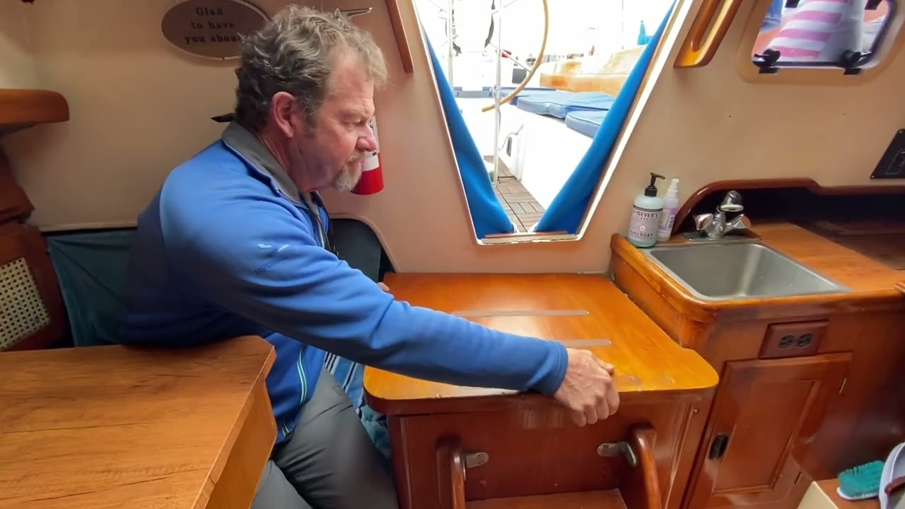 Final Walkthrough: A Tour of Moonshine- a Ranger 33-  Before She Was Sold | A Rhumb Line