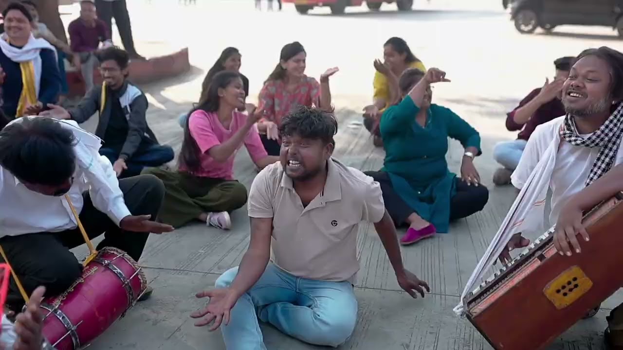 De May followers de may song #ashwinwakode #comedysong #marathisong