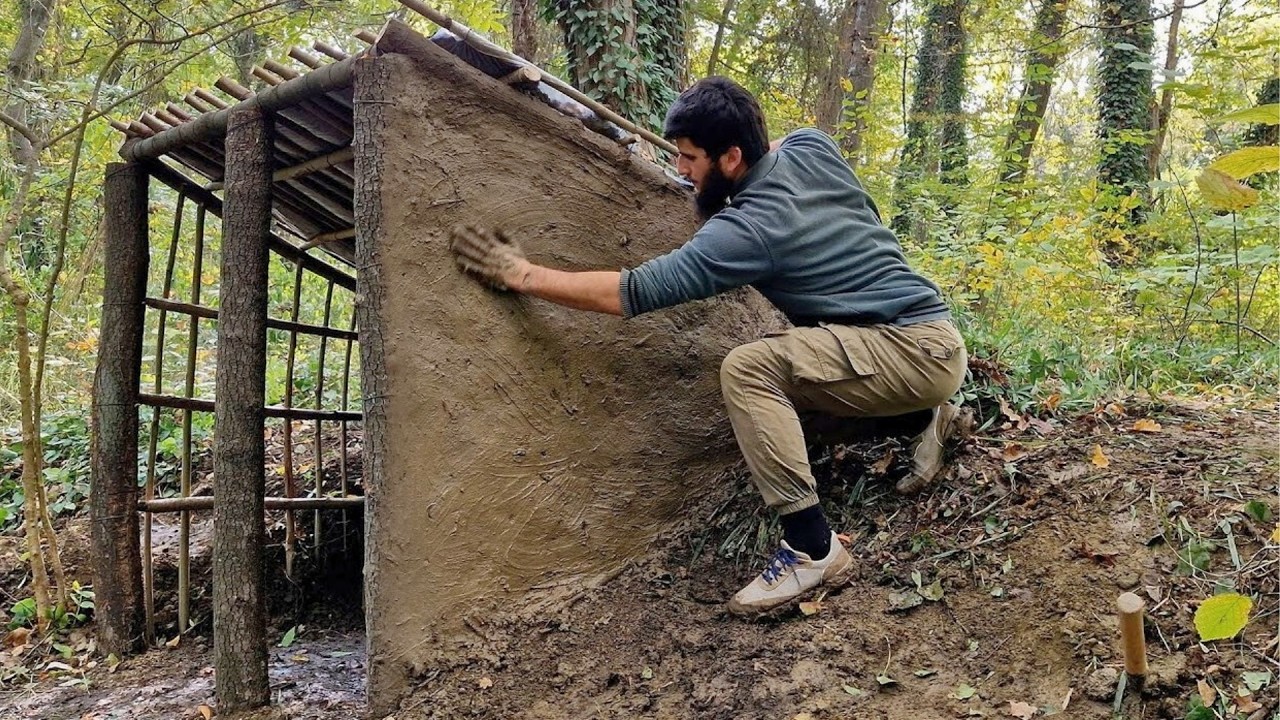 Ekspert survivalowy buduje 5 niesamowitych schronień na dziko |  @IslamShirinov-fh9eh