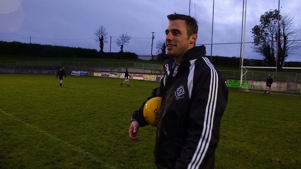 Tommy Bowe's Bodycheck | RTÉ One