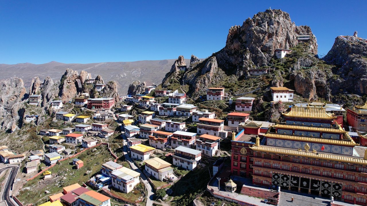 The world's highest Temple&mdash;Zizhu Monastery &mdash; The Hidden Sanctuary in the Clouds&mdash;Ep.07