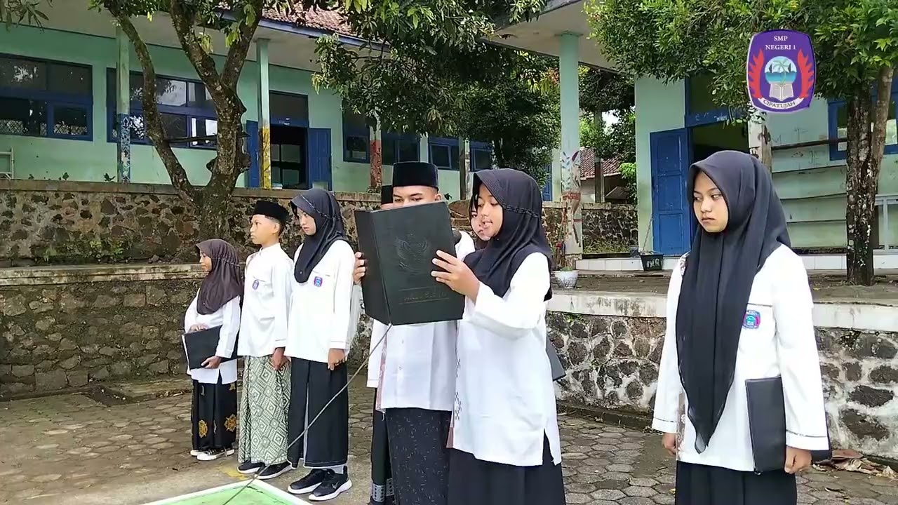 PHBI HARI SANTRI SMPN 1 CIPATUJAH  2025