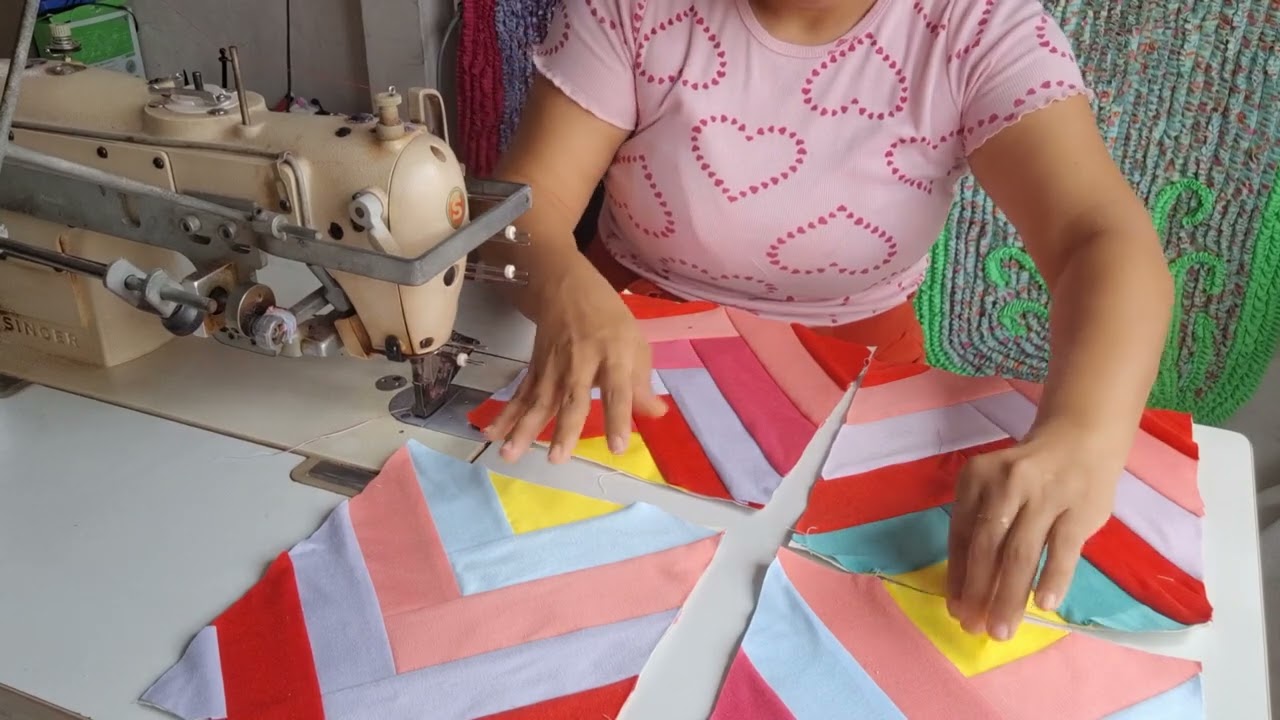 TRANSFORMANDO RETALHOS EM OBRA DE ARTE. FICOU INCRÍVEL ESSE TAPETE