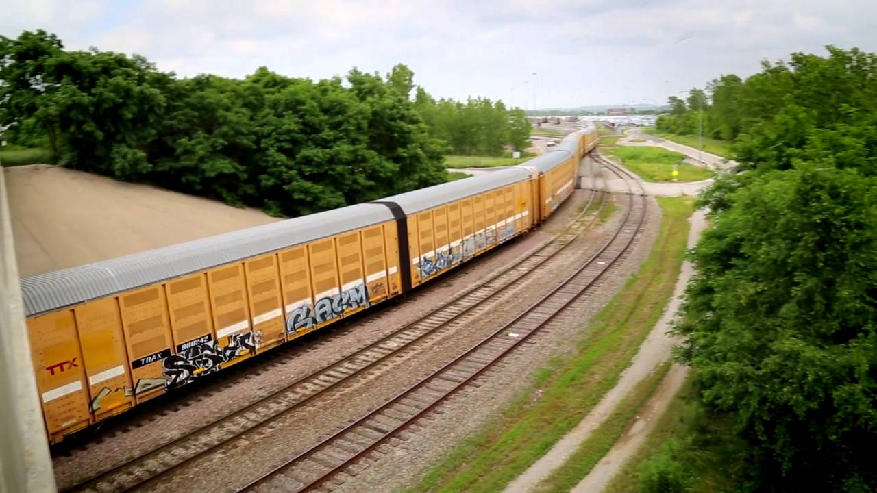 Ford Transit RailCar | AutoMotoTV
