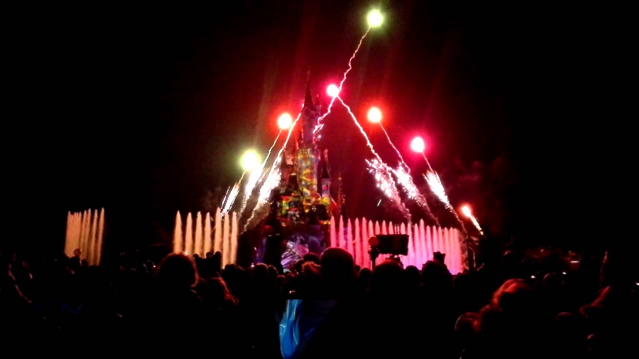 Feu d artifice disneyland paris noel 2015