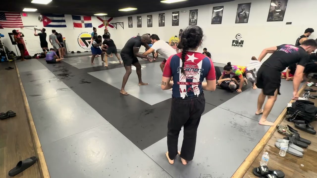 10th Planet Miami - rolls - Ten Round Tuesday October 21 - no gi jiu jitsu