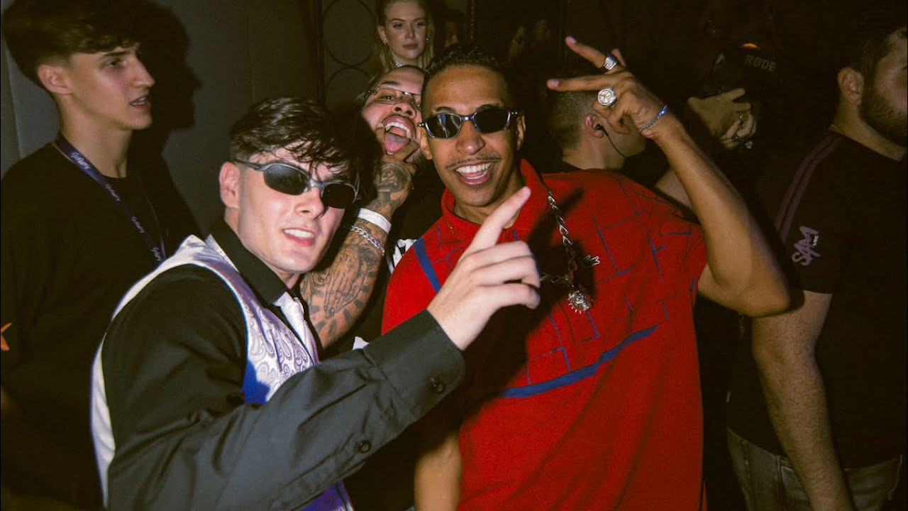 ELETROFUNK - ANTES QUE EU ME ESQUE&Ccedil;A,DEIXA EU BOTAR MINHA CABE&Ccedil;A,Andreoli,Douth!Mc Delux
