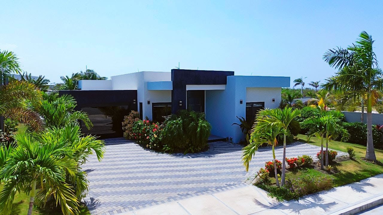 Inside Paradisiac Beach Club | Llandovery, St. Ann, Jamaica