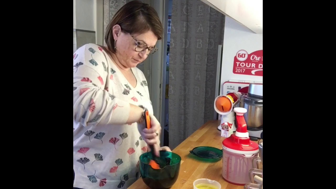 Mousse au chocolat avec le Speedy Chef 2 by Tupperware