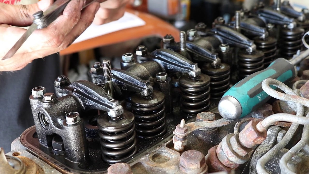 TIPS  - VALVE LASH ADJUSTMENT ON TOYOTA B AND 3B DIESEL ENGINE