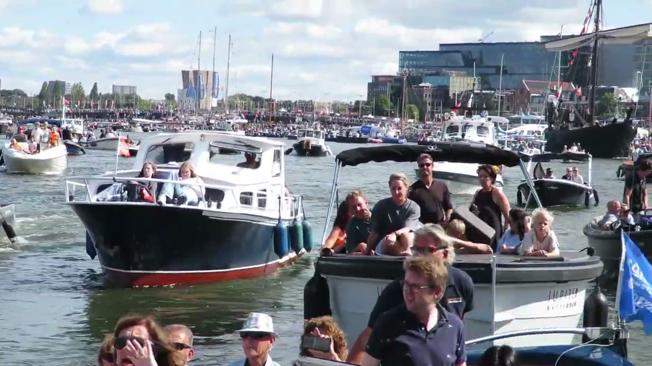 Op het IJ tijdens de sail 2025