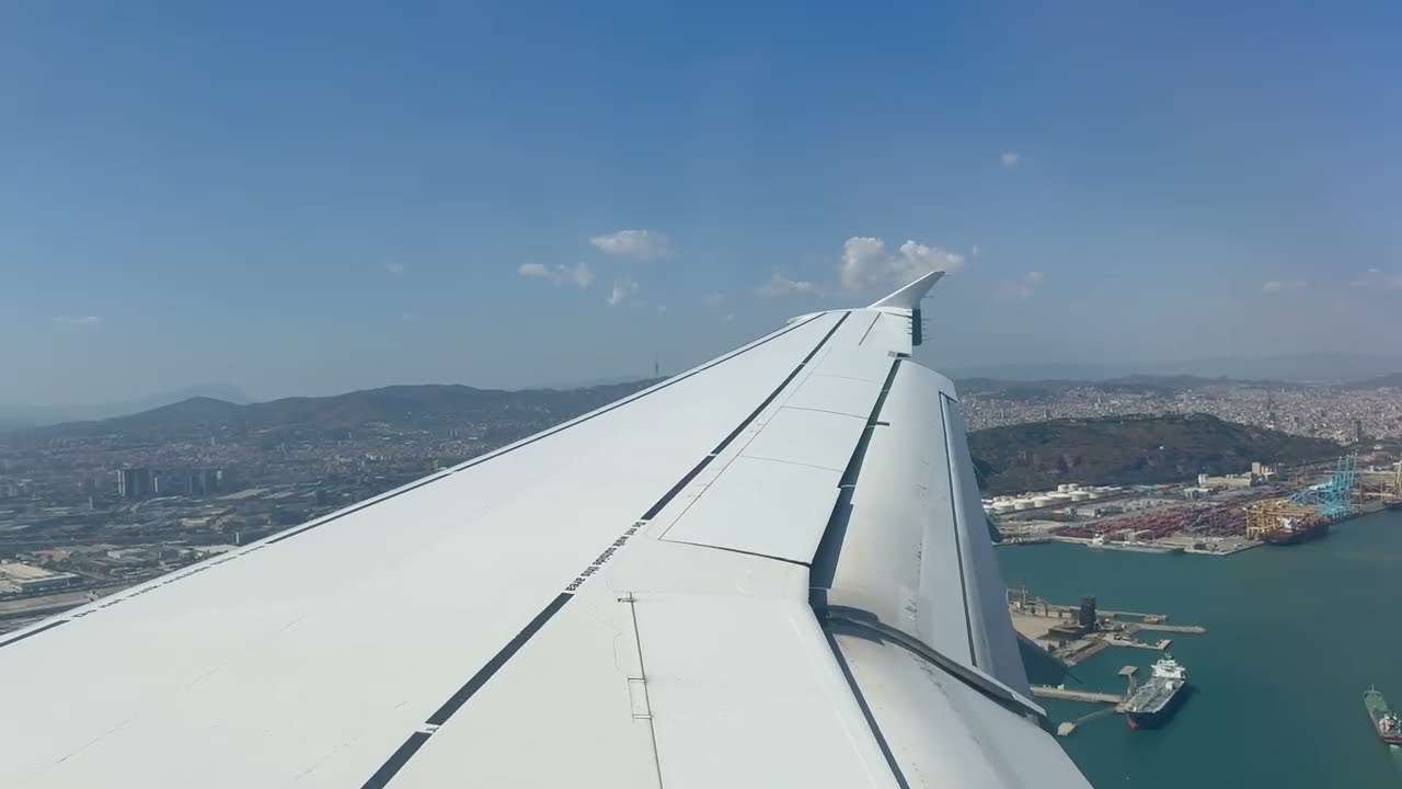 Lufthansa Airbus 321 Landing Barcelona Airport (LEBL) LH1132