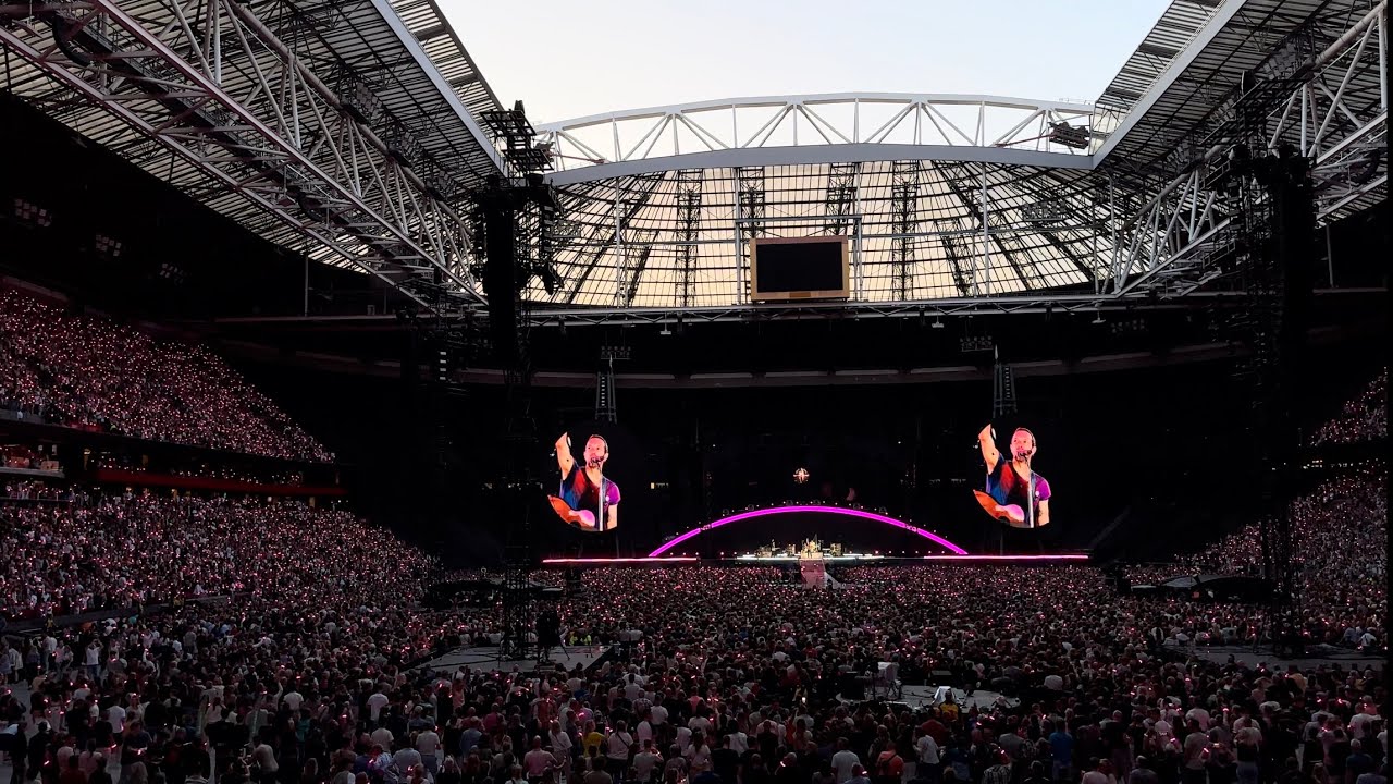 Up&Up + Charlie Brown live in Amsterdam// Coldplay// Johan Cruijff ArenA