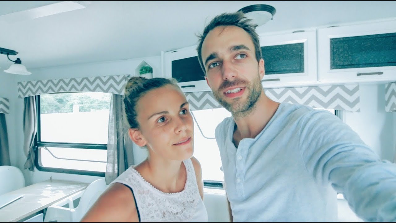 Première Nuit Mouvementée au Belize | Family Coste Saison 6