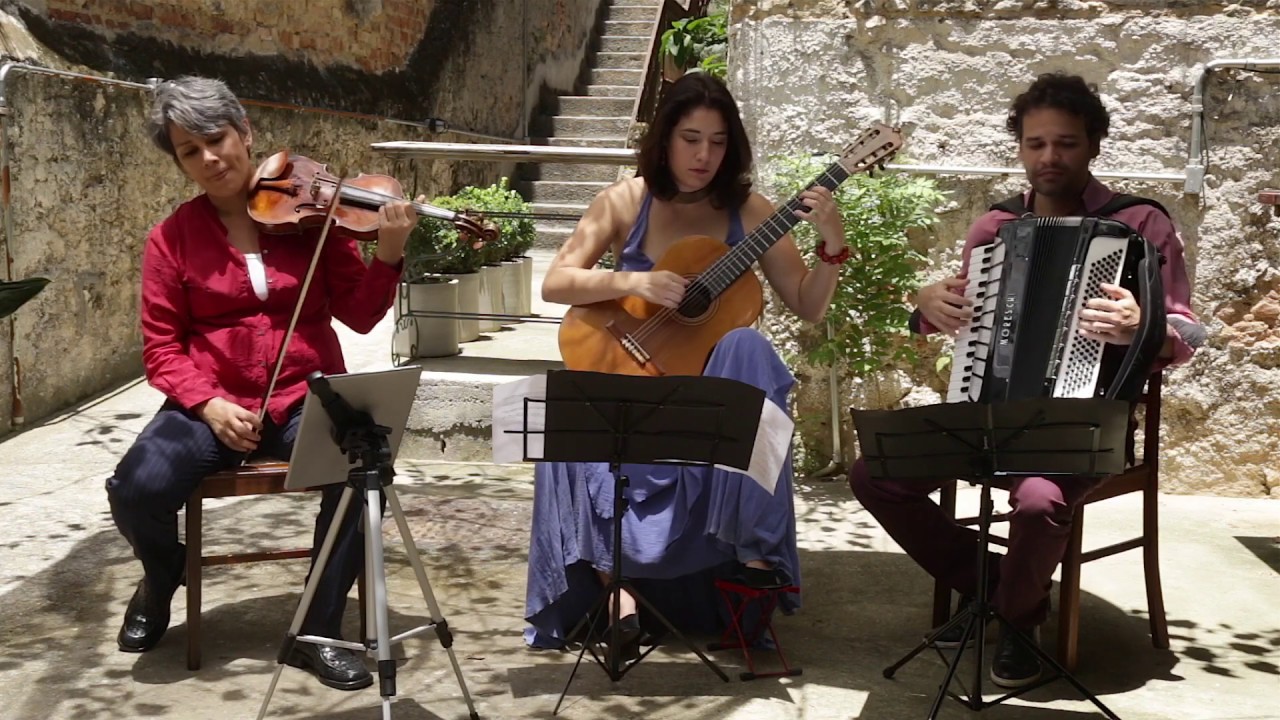 Milonga Gris de Carlos Aguirre
