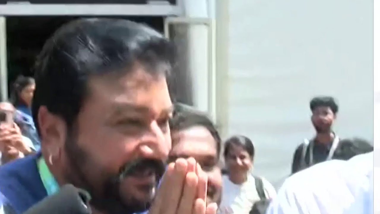 'സ്വാമിയെ ശരണമയ്യപ്പ' എന്ന് മാത്രം മറുപടി; സ്വർണ്ണക്കൊള്ളയിൽ മറുപടി പറയാതെ ജയറാം