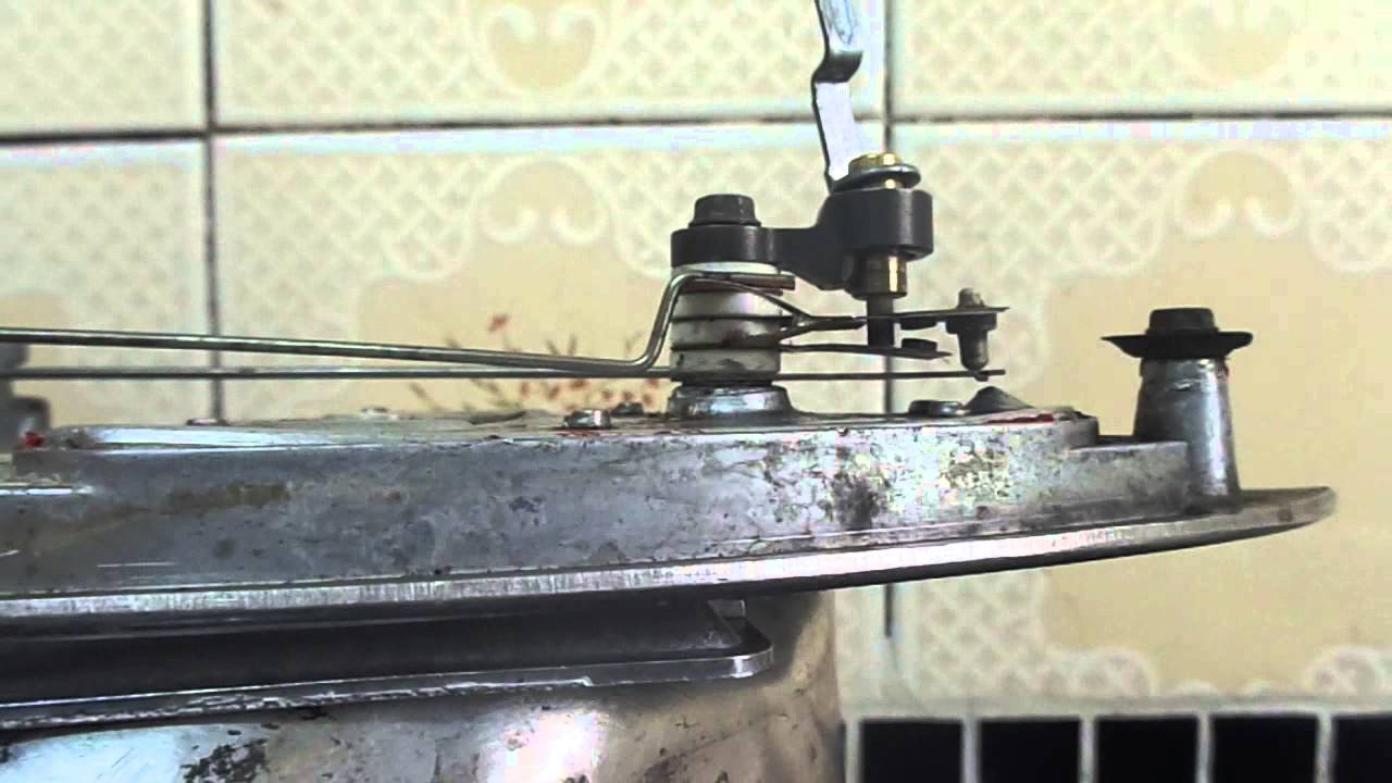 O termostato do ferro elétrico.