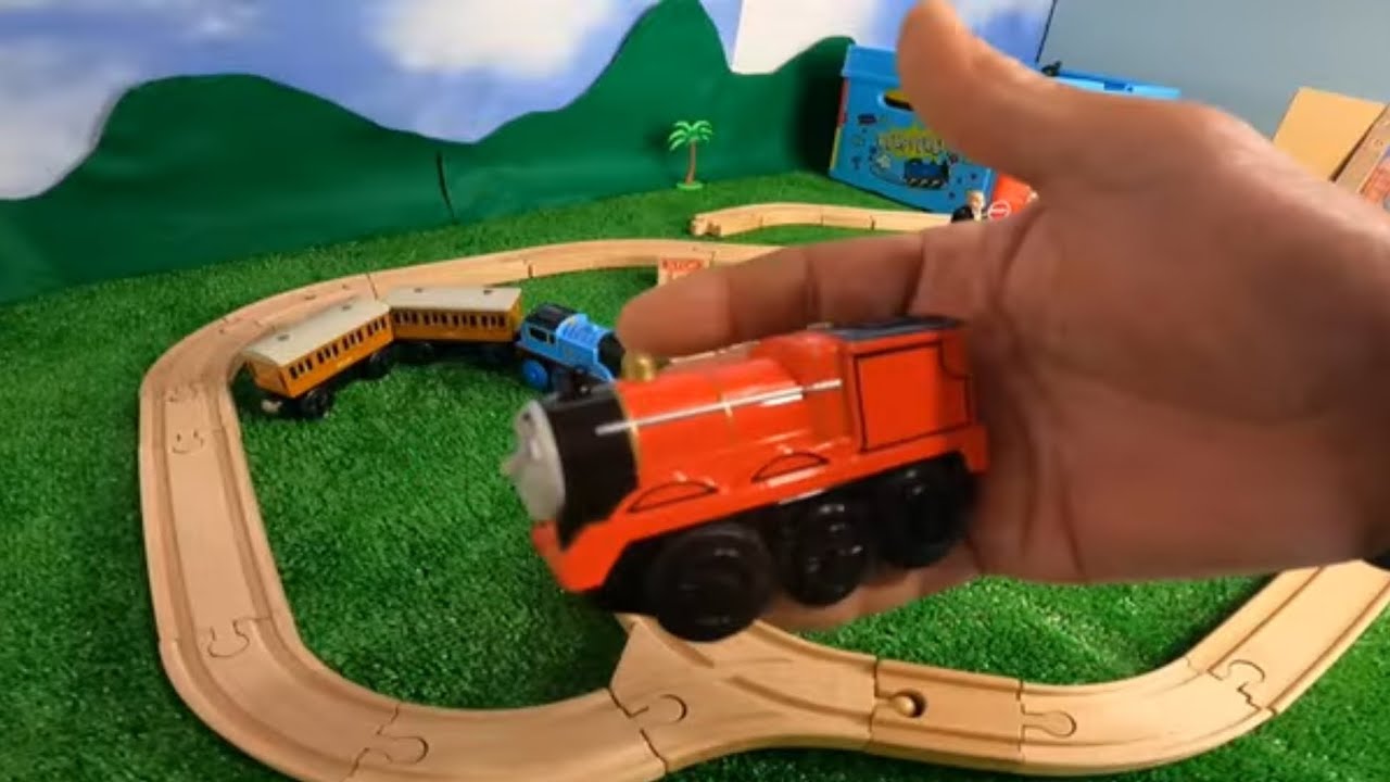 【Wooden rail train】Thomas and friends ran on wooden rails トーマス達が木製レール走ったよ！　#brio #マテル　#ラーニングカーブ
